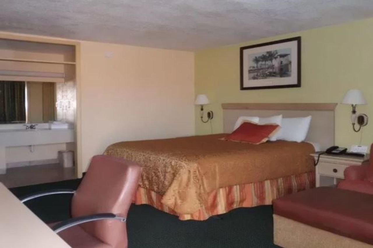 America'S Best Inn & Suites-เลคแลนด์ ภายนอก รูปภาพ